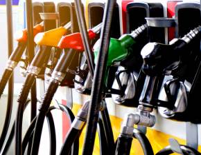 Obniki na stacjach benzynowych? Jest prognoza cen paliw