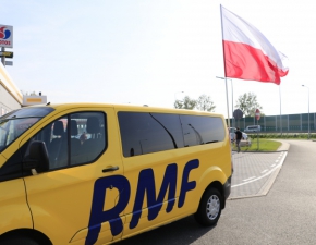 Biao-czerwona sztafeta RMF FM: Z flag suchaczy RMF FM przemierzylimy ca Polsk!