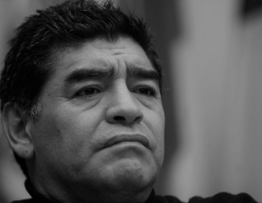 Diego Maradona nie yje. Do sieci trafiy szokujce informacje na temat mierci pikarza. Gdyby widzia, gdzie Diego umar, sam by wyzion ducha