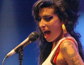 Mama Amy Winehouse udzielia poruszajcego wywiadu przed 10. rocznic mierci crki. Nie czuj, eby wiat zna prawdziw Amy