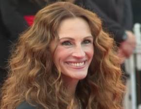 Julia Roberts nie ma sobie rwnych. Ubraa garnitur, amic znane powszechnie zasady festiwalu w Cannes FOTO 