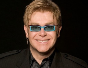 Elton John z Beckhamami na wakacjach. Wypoczywaj na luksusowym jachcie!