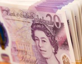 Królowa Elżbieta II nie żyje. Brytyjczyków czekają ogromne zmiany. Co z wyglądem banknotów?