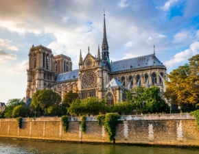Katedra Notre Dame ze szklanym dachem, a moe iglic sigajc chmur? Zobacz najbardziej zaskakujce projekty!