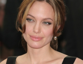 Angelina Jolie nago. Aktorka wzia udzia w zmysowej sesji 