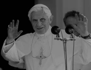 Nie yje Papie Benedykt XVI