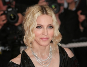 Madonna opublikowaa odwane zdjcie w samej bielinie. Figura 61-latki robi wraenie...
