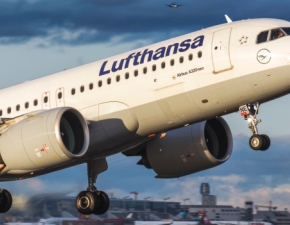 Lufthansa rezygnuje ze zwrotu Panie i Panowie. Bdzie uywa teraz okrele neutralnych pciowo