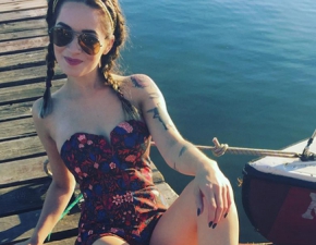 Ewelina Lisowska pokazuje nogi, dekolt i tatuae!