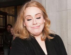 Adele: Urosa mi broda. Nazywam j Larry!