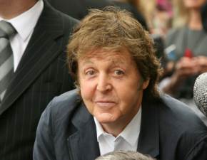 Paul McCartney - legendarny czonek The Beatles obchodzi 80. urodziny!