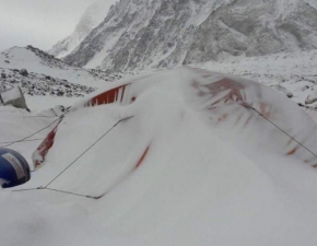 Kolejny wypadek Polakw na K2. Rafa Fronia ma zamane przedrami
