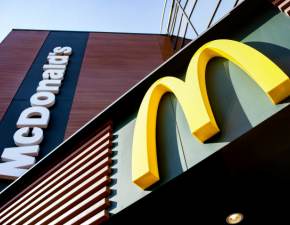 McDonalds zamyka się w Rosji. Jedzenie z restauracji trafia na aukcje internetowe