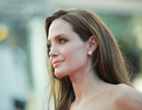 Angelina Jolie w naturalnym wydaniu. Jej zdjcia zachwycaj! 