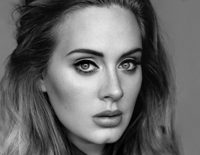 Rok temu ostatnia płyta Adele podbiła listy przebojów. 25 w liczbach