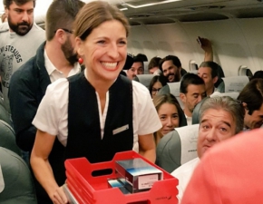 Pasaerowie samolotu linii Iberia Airlines nie spodziewali si takiej niespodzianki!