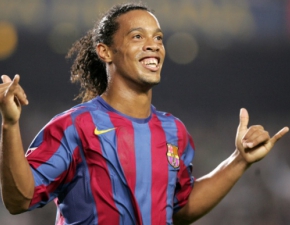 Ronaldinho: Wirtuoz piki obchodzi dzi 36. urodziny! Pamitacie go?