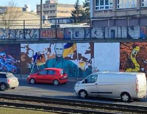 KAWU zamalowuje popularny mural. W Poznaniu od teraz mona zobaczy Zeenskiego FOTO