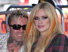 Byy m Avril Lavigne jest w powanym stanie. 43-letni muzyk trafi do szpitala FOTO