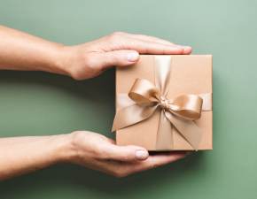 Jak zapakowa prezent, by by przyjazny dla rodowiska? 