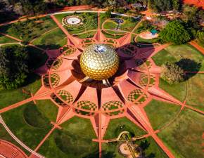  To miejsce to prawdziwa utopia. Miao by miastem ludzkiej jednoci. Jak funkcjonuje teraz Auroville?