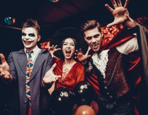 Top 5 stylizacji na domową imprezę Halloween! Postaci z filmów, upiorny clown i inne