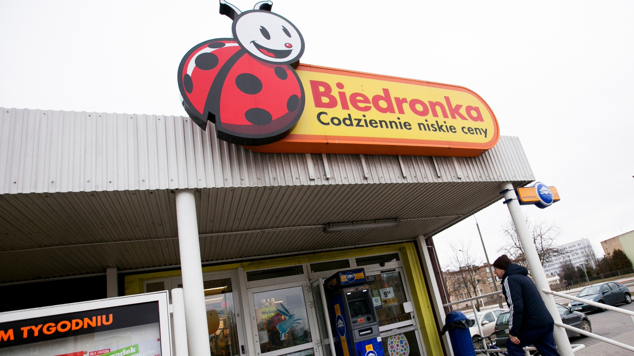 Od dzisiaj w Biedronce „3+3 gratis”. Limit dzienny: 12 opakowań