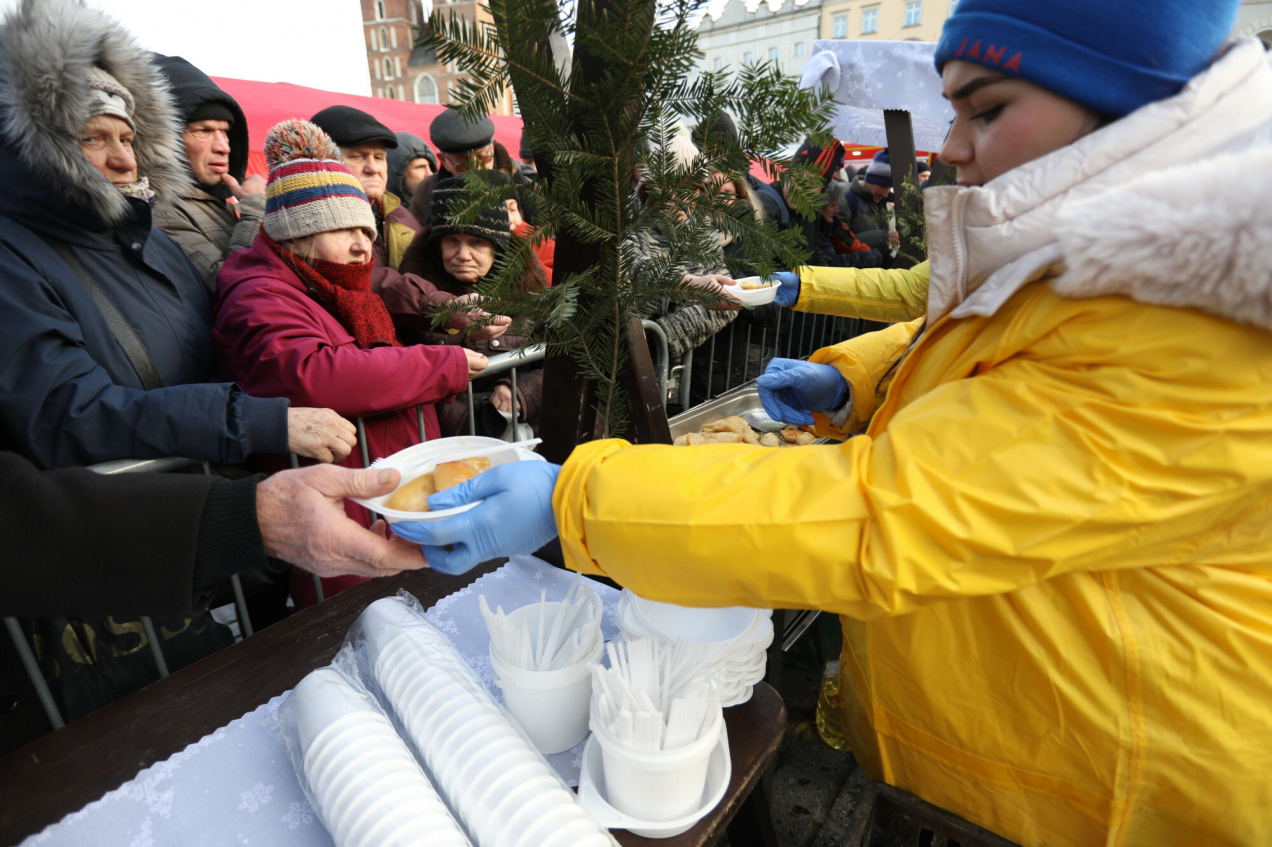 Największa w Polsce Wigilia dla potrzebujących. Wesprzyj akcję i pomóż stworzyć świąteczne paczki