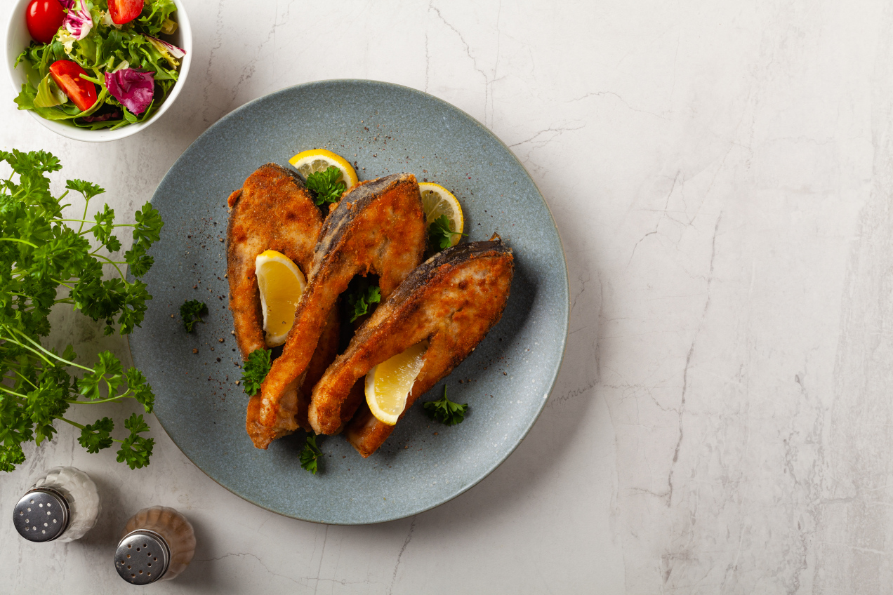 Jak pozbyć się zapachu mułu z karpia? Domowe triki, które zmienią smak świątecznej ryby