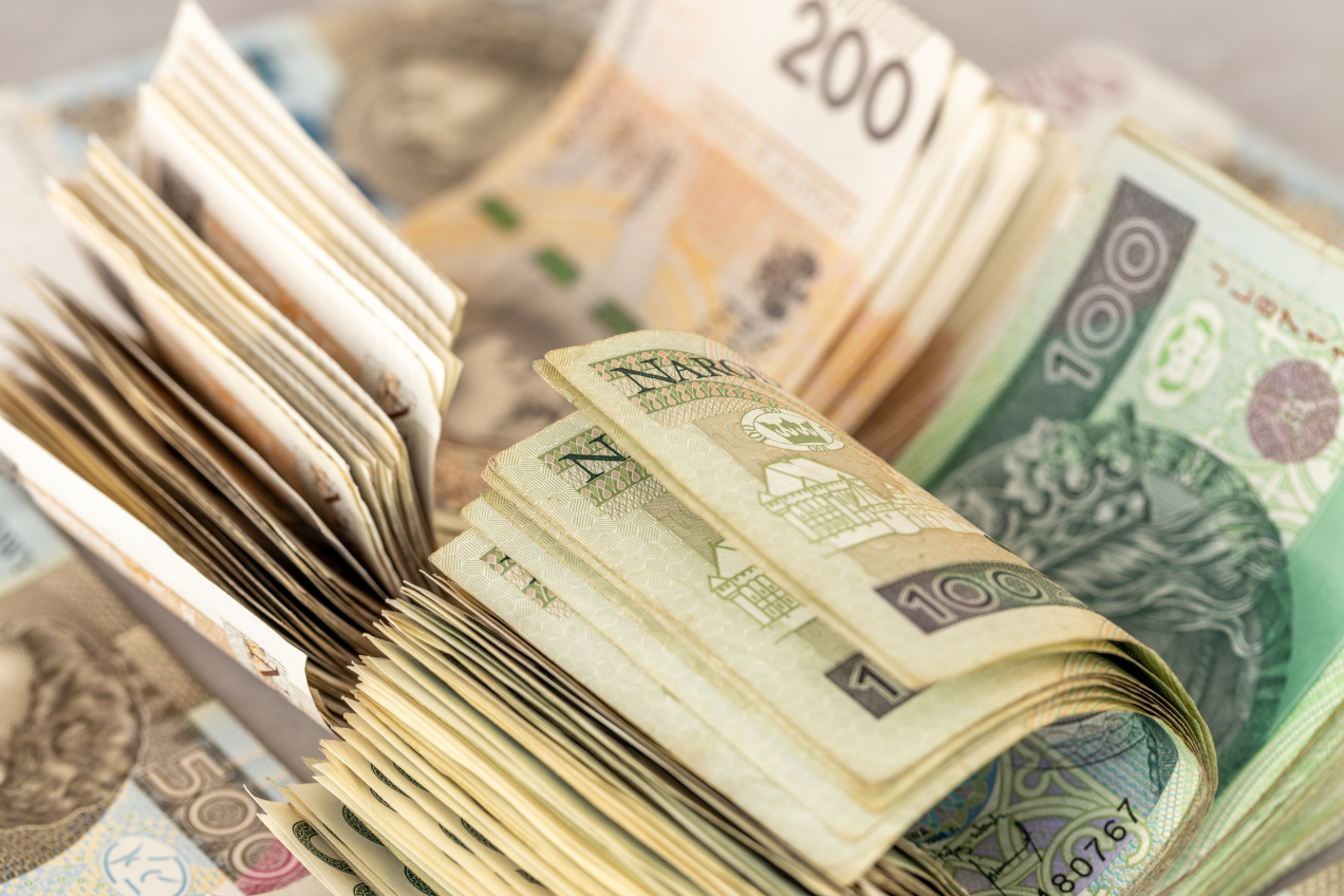 Ile gotówki możesz trzymać w domu bez konsekwencji? Przepisy mówią wprost