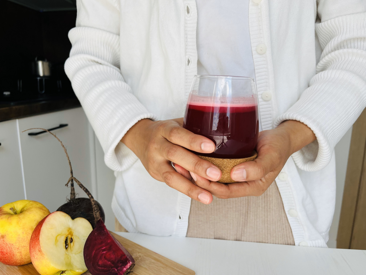 Dlatego warto pić sok z buraków? Chroni wątrobę, wspiera pracę mózgu. Kilogramy lecą w dół