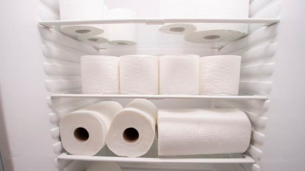 RMF Extra: Dlaczego warto włożyć papier toaletowy do lodówki? Sprawdzamy, o co chodzi