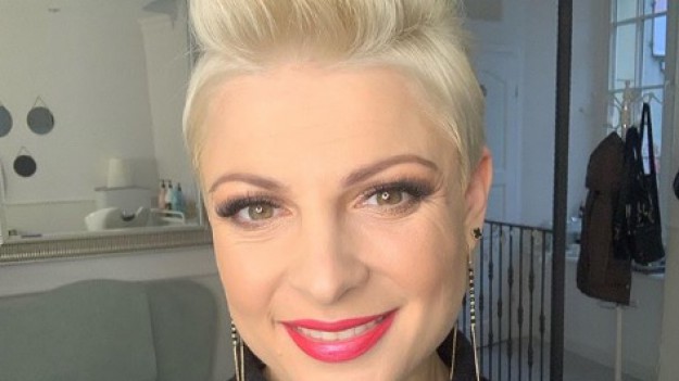 RMF Extra: "Piękni i Młodzi". Magdalena Narożna nie do poznania! Wokalistka przeszła ogromną metamorfozę 