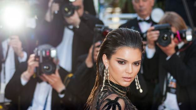 RMF Extra: Kendall Jenner eksponuje boskie ciało i opala się nago. Tak modelka świętuje rozstanie z chłopakiem! [18+]