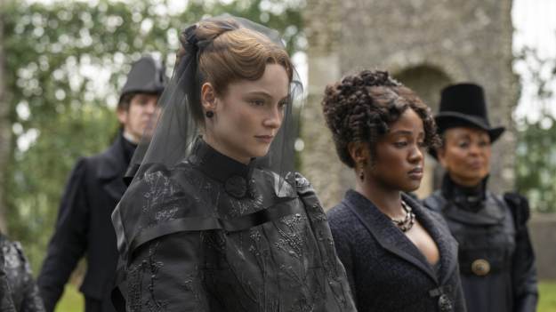 RMF Extra: Shonda Rhimes przerywa milczenie. Twórczyni serialu zabrała głos w sprawie przyszłości „Bridgertonów”