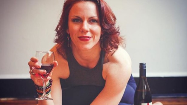 RMF Extra: Drunk joga, czyli relaks idealny - ćwiczenia połączone z piciem wina!