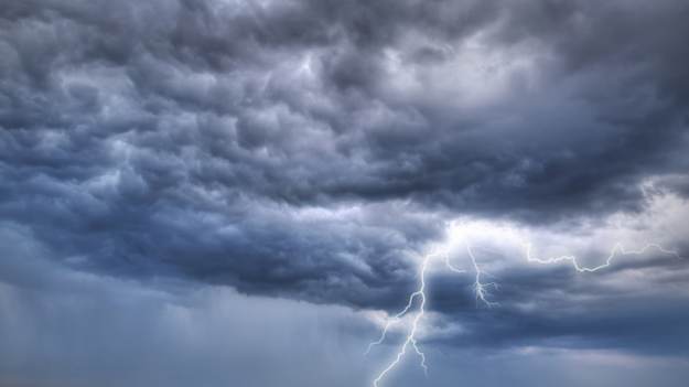 RMF Extra: Uważajcie na burze! IMGW wydał ostrzeżenia pierwszego stopnia