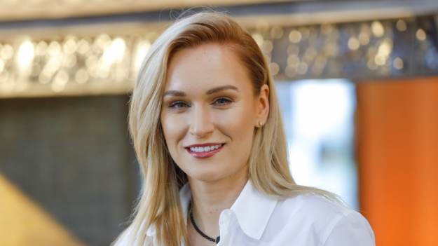 RMF Extra: Kamila z "Rolnika" nie do poznania?! "Mój Beauty Team piekielnie mnie odmienił" [WIDEO]