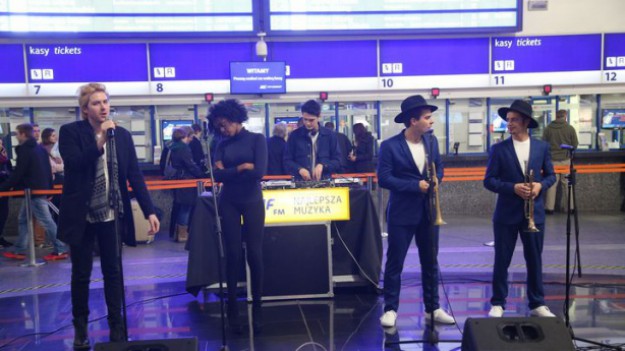 RMF Extra: Niespodzianka od RMF FM: DJ Kungs wystąpił w Warszawie specjalnie dla naszych słuchaczy! 