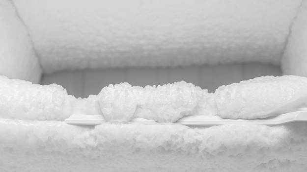 RMF Extra: Kobieta zatrzasnęła się w chłodni. Zamarzniętą 63-latkę znalazł syn