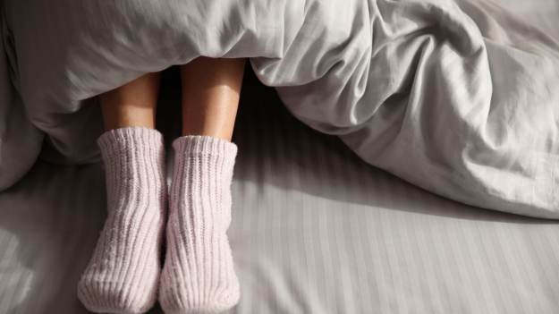 Co oznaczają ślady po skarpetkach na nogach?..