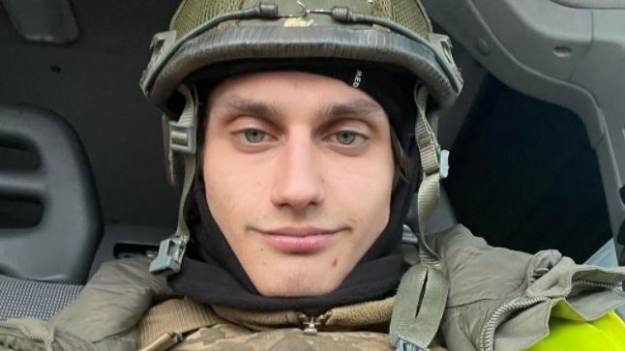 RMF Extra: Mikołaj Krawiecki z "Top Model" zawiesił karierę. Pojechał pomóc w Ukrainie