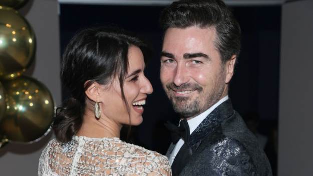 RMF Extra: Żona Klimenta w krwistej czerwieni! Krótka sukienka to strzał w dziesiątkę? "Zjawiskowo" [FOTO]