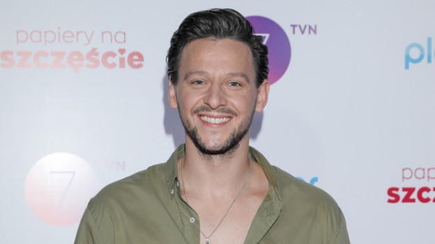 RMF Extra: "Papiery na szczęście" odcinek 9. Marta zmieni swoje plany? Kris szuka żony i... znów ją zdradza! [STRESZCZENIE ODCINKA]