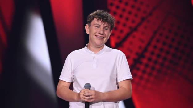 RMF Extra: Objawienie w "The Voice Kids"! Owacje na stojąco po niesamowitym występie 14-latka [WIDEO]