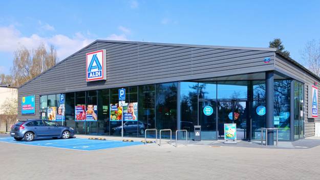 Klienci w Aldi biorą po kilka sztuk. Przecena z..