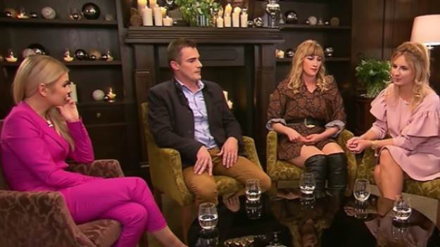 RMF Extra: Uczestniczka programu "Rolnik szuka żony" w bieli i ze skrzydłami! Obcisła kreacja podkreśliła ciążowe krągłości. "Anioł w dwupaku" [ZDJĘCIE]