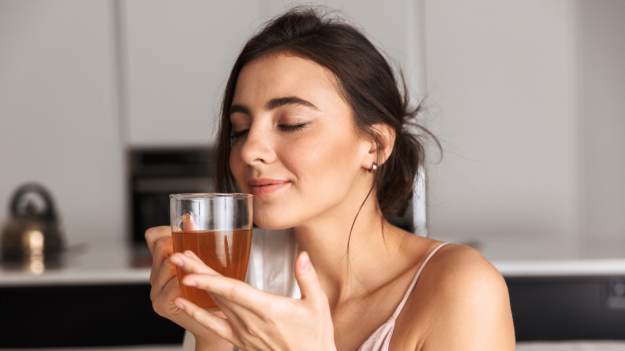 RMF Extra: Uważaj na popularną herbatę! Eksperci alarmują o wysokiej zawartości cukru