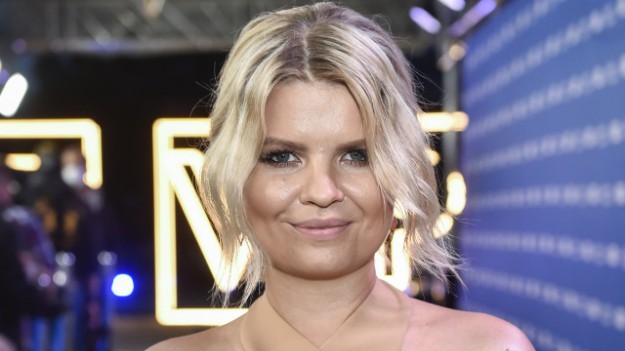 RMF Extra: Marta Manowska zmieniła fryzurę! Ogromna metamorfoza prowadzącej program: "Rolnik szuka żony"