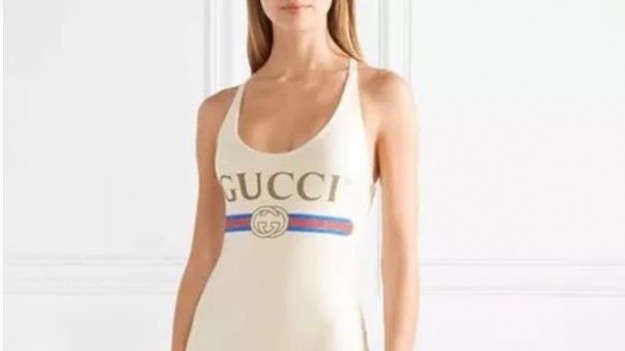 RMF Extra: Strój kąpielowy za 1700zł, w którym nie wolno wchodzić do wody... To do czego służy?